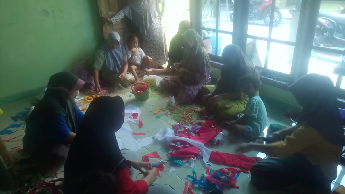 Membuat umbul- umbul