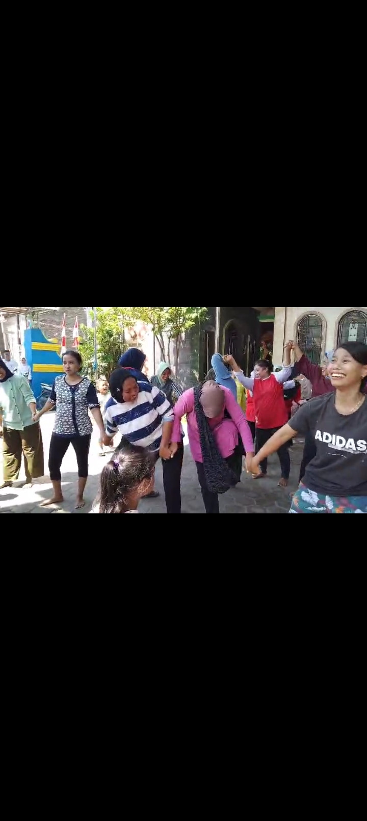 Lomba ibu - ibu pkk