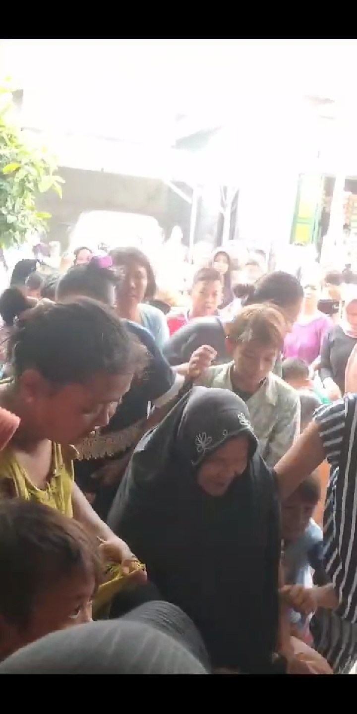 Udek udek kelahiran bayi baru lahir