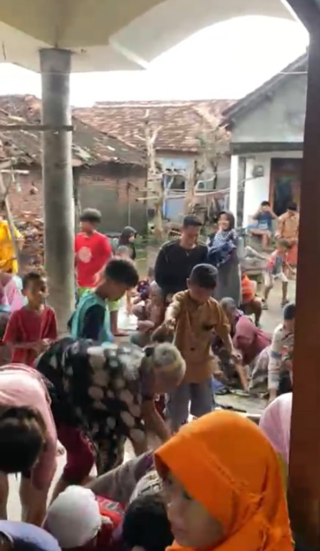 Udek udek bayi baru lahir