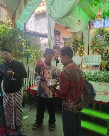 Adu jago acara temu manten
