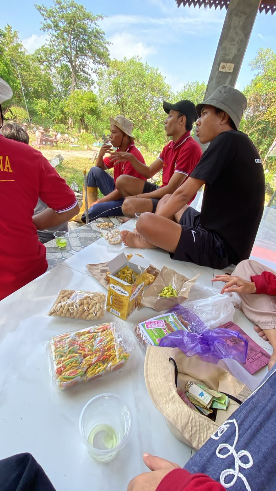 Kerja Bakti Karang Taruna Area Makan Simbah Panji Kusumo