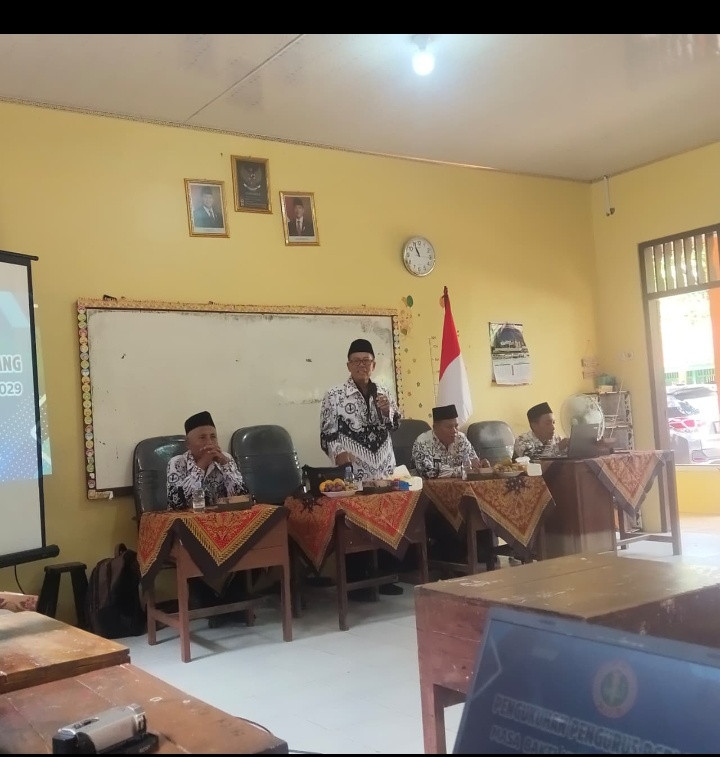 Rapat Bpk ibu guru