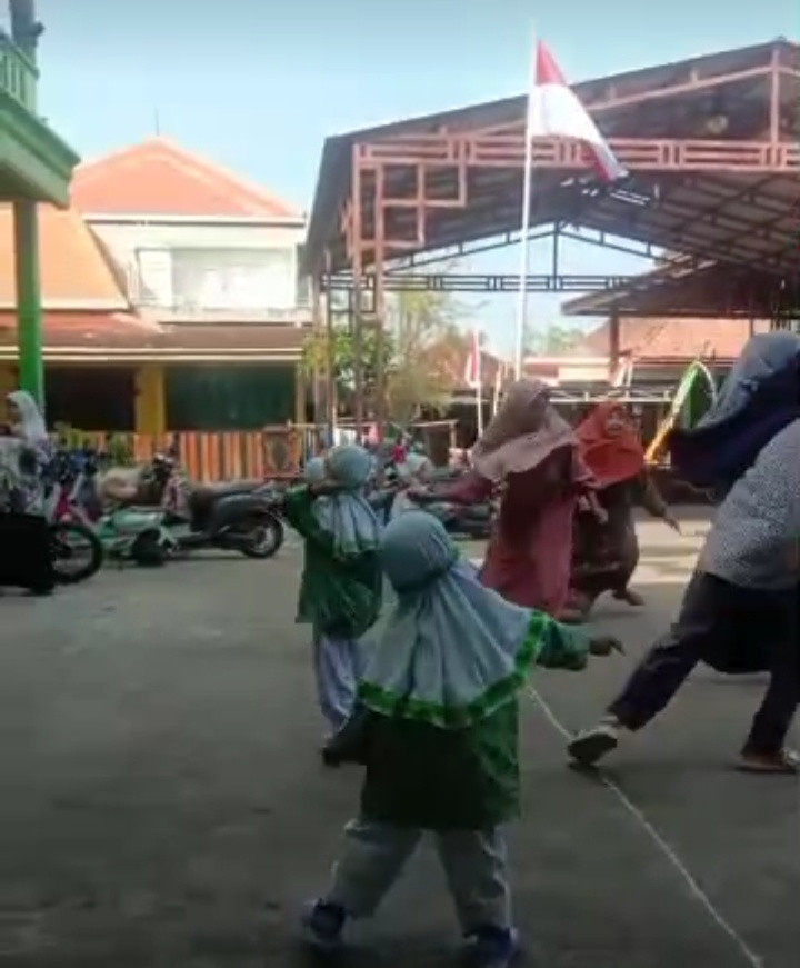 lomba memperingati HUT RI 80th