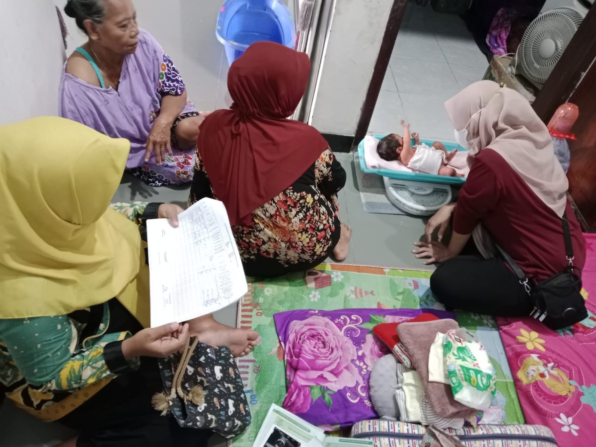 Kunjungan TPK 833 pada Ibu Paslin