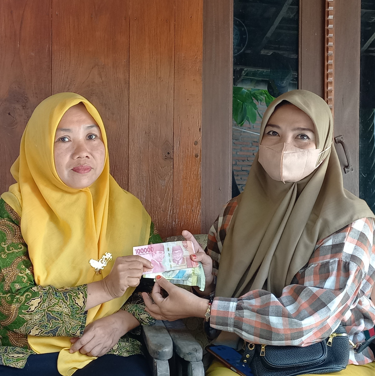 pembagian honor
