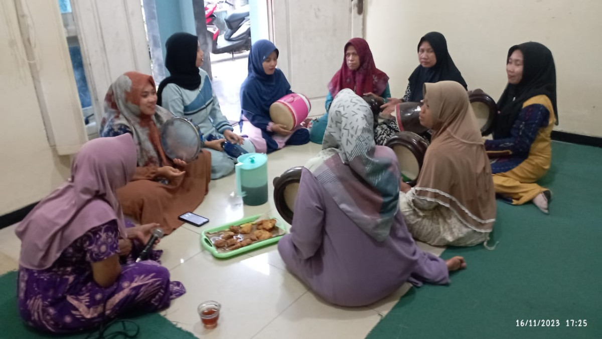 latihan rebana untuk lomba fatayat 27 Desember 2023