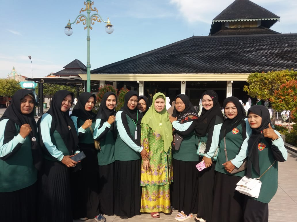 pengajian muslimat Demak Berdzikir