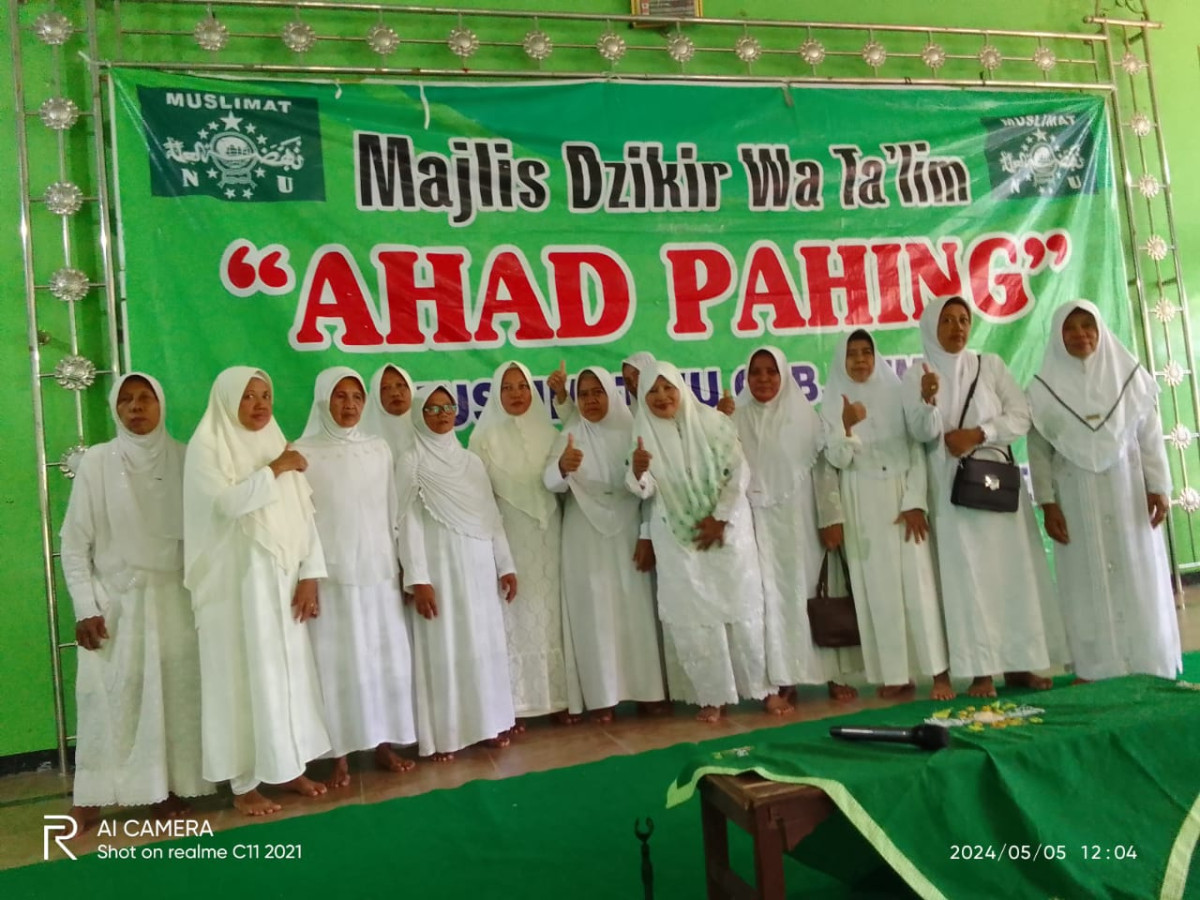 pengajian Ahad pahing muslimat