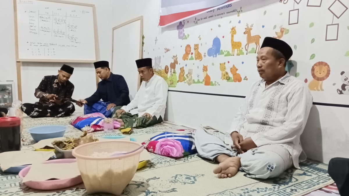 membaca manaqib syukuran bumdesma jetak terbentuk
