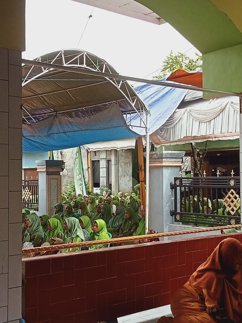 Rutinan Muslimat NU jetak