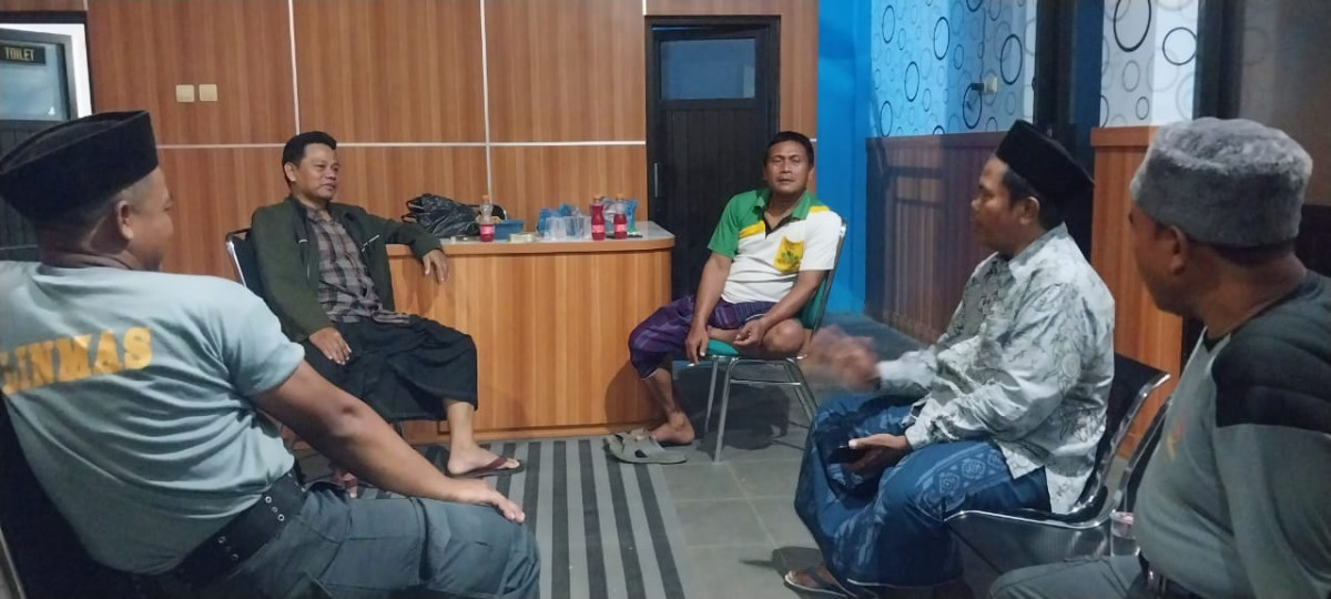 jaga malam oleh LINMAS di baldes jetak