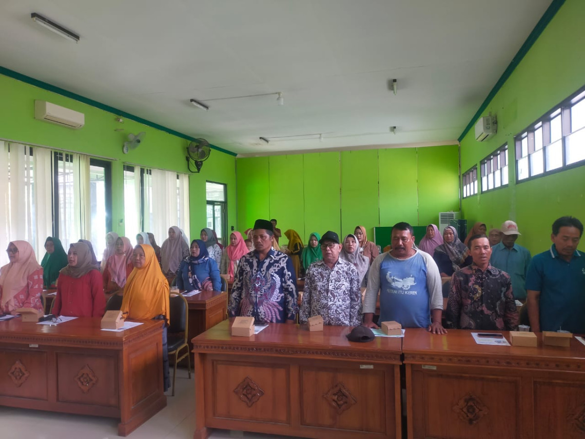 rakor bumdesma ketika menyanyikan lagu indonesia raya