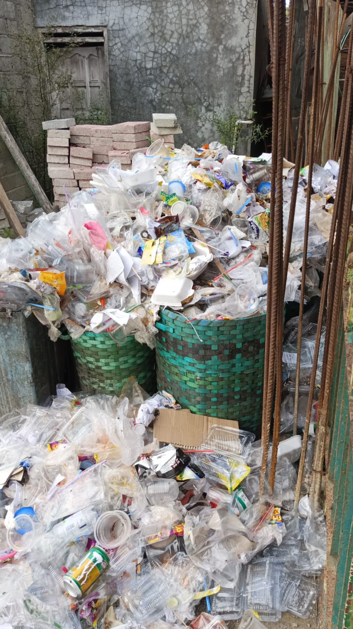 sampah nenumpuk