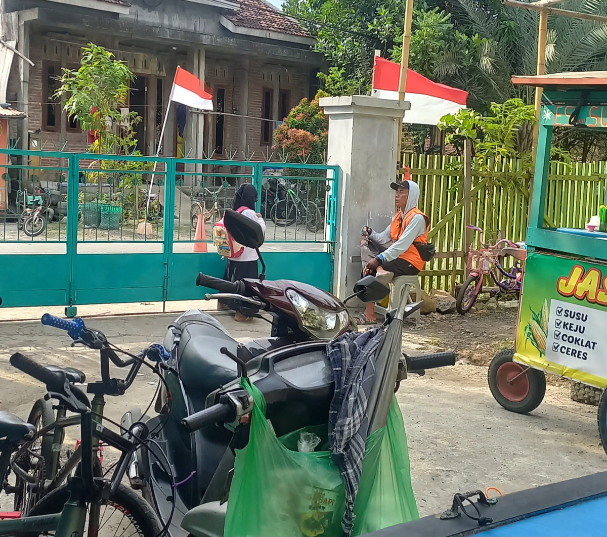 SATPAM sekolah madin SMH  jetak