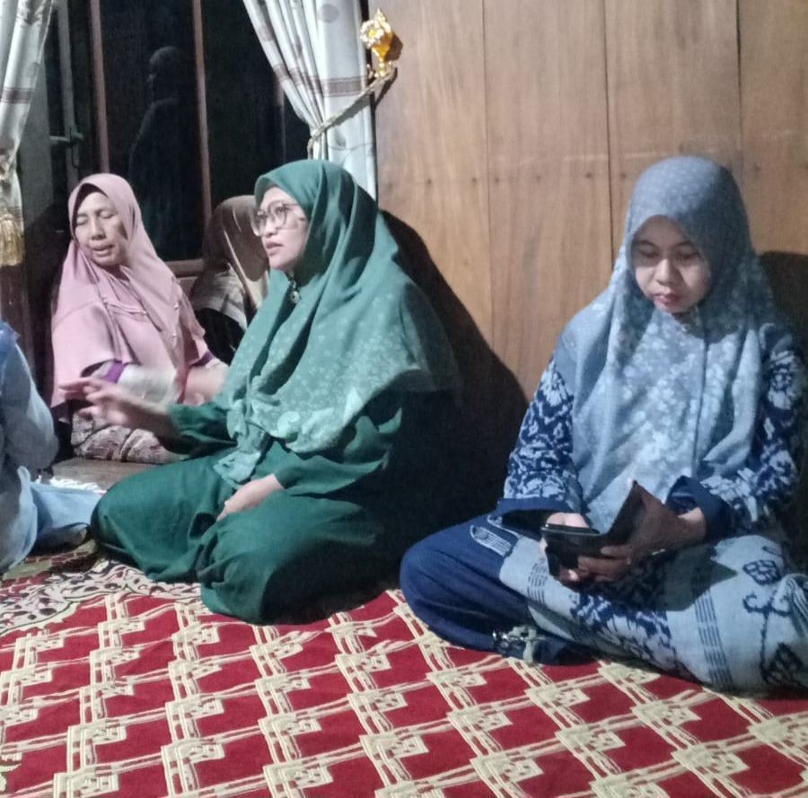 Khotmil qur'an anggota posyandu