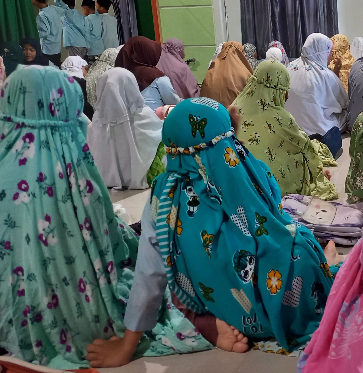 sholat berjamaah Anak2 Diniyyah