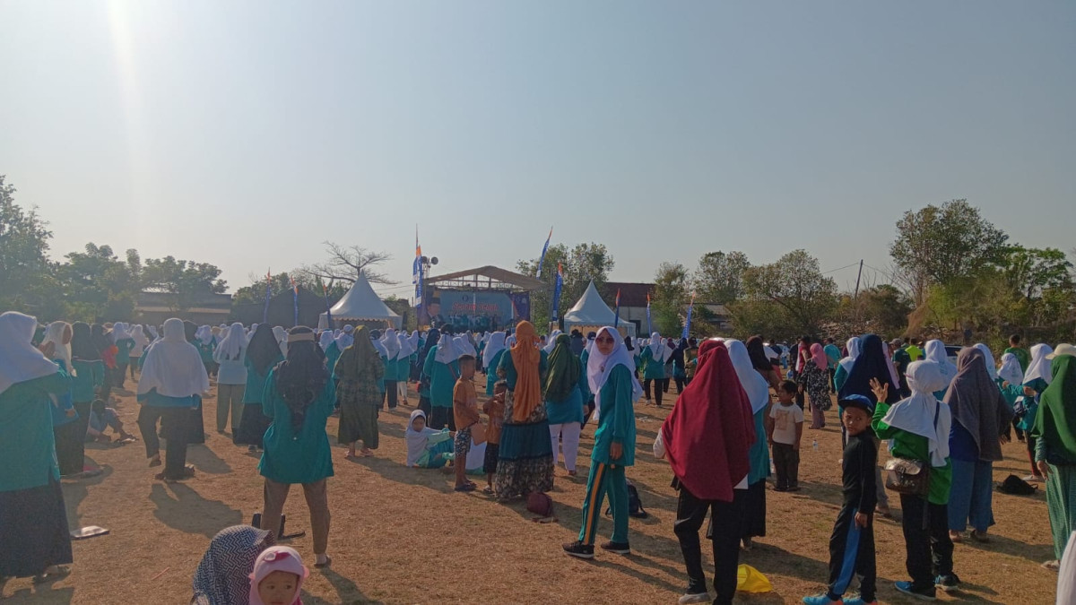 JALAN SEHAT DAN SENAM BERSAMA SEMARAK HARI SANTRI NASIONAL 2023
