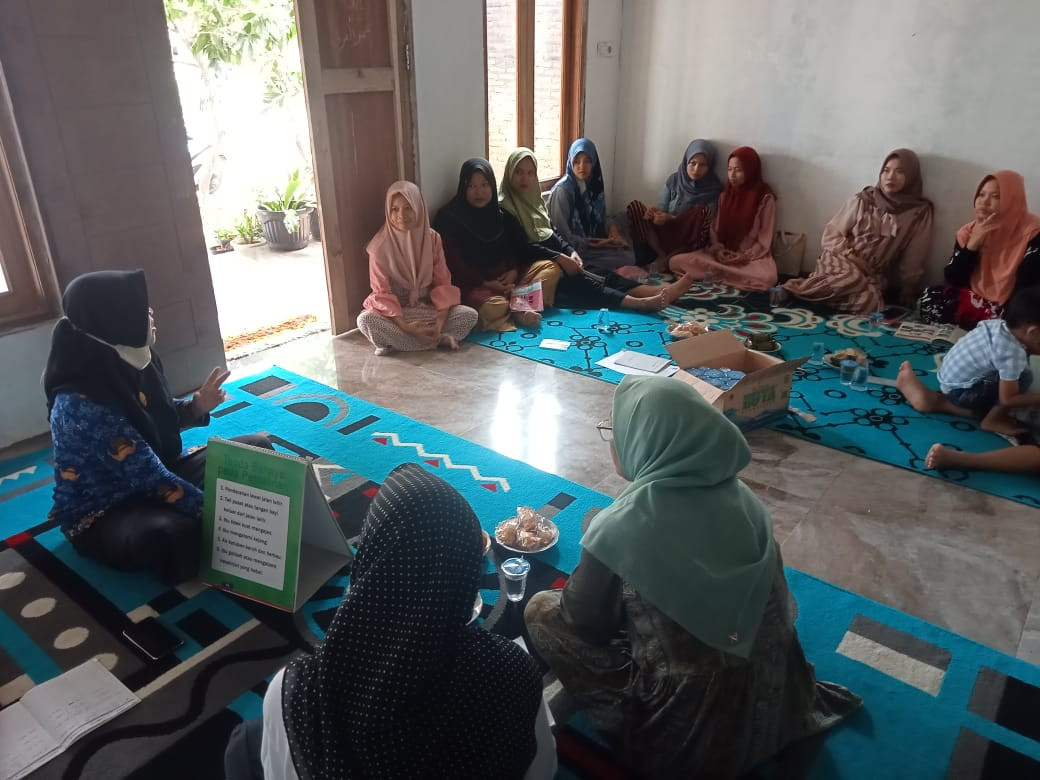 Penyampaian Materi disampaikan Bu Bidan