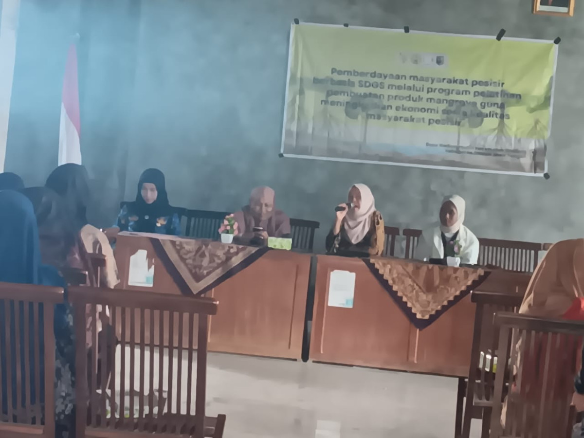 PEMBERDAYAAN KADER TP PKK SDOS MELALUI PROGRAM PEMBUATAN PRODUK MANGROVE DESA KEDUNGMUTIH