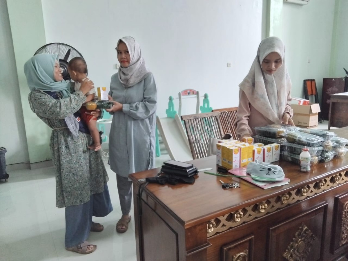 PEMBERIAN VITAMIN DAN PMT