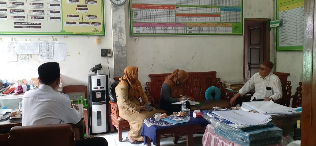 PEMBINAAN PHBS SEKOLAH MTS RIBHUL ULUM
