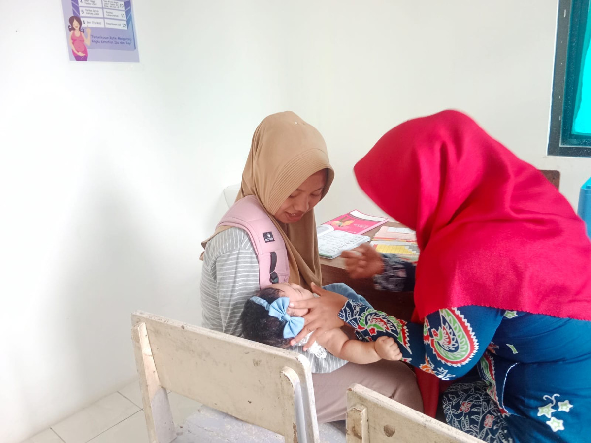 IMUNISASI BALITA DESA KEDUNGMUTIH