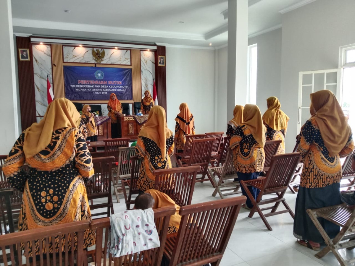 RUTIN PKK BULAN OKTOBER DESA KEDUNGMUTIH 2025