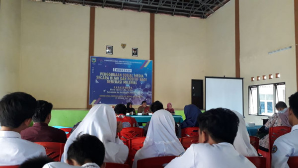 Workshop Penggunaan SosMed bagi Generasi Milenial