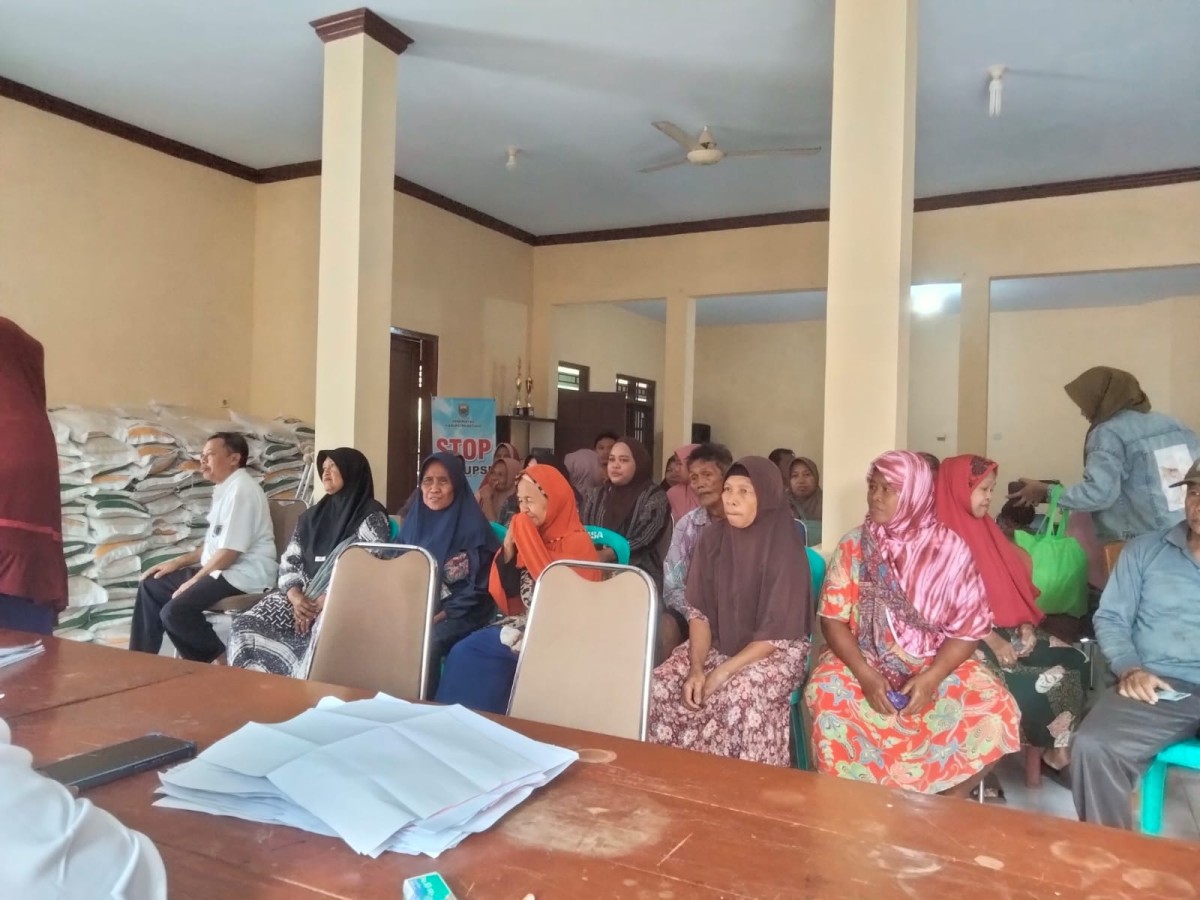 Penyaluran Bantuan pangan sembako
