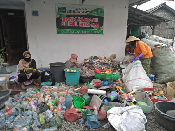 Kegiatan Rutin Bank Sampah Kampung KB PANDANSARI tiap hari minggu 1x dalam sebulan