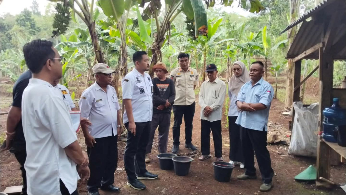 Monitoring BUMDes Mata Agung oleh camat salem