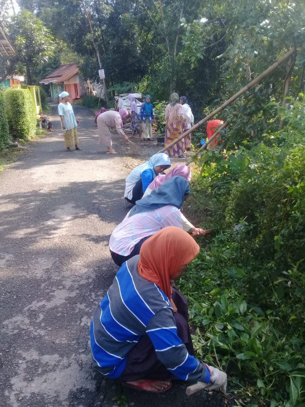 Kerja Bakti Lingkungan