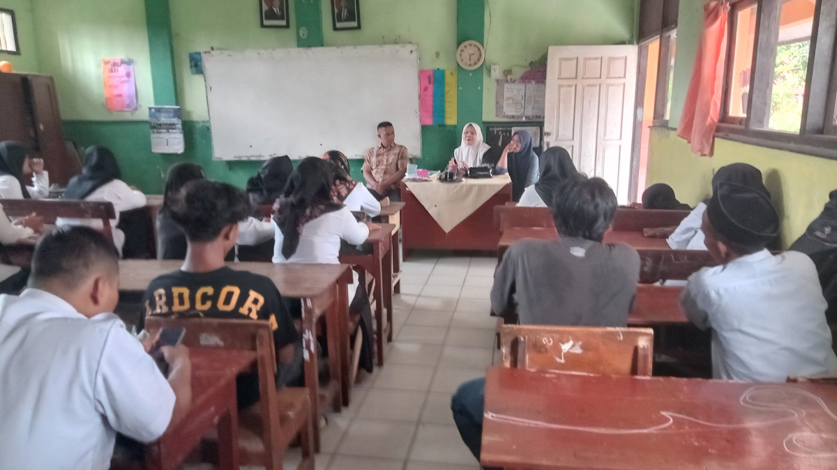 Pembelajaran Kejar Paket C kelas XII(Persiapàn Ujian)