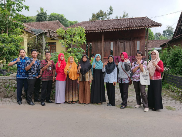 Kunjungan tim dalduk ke rumah data