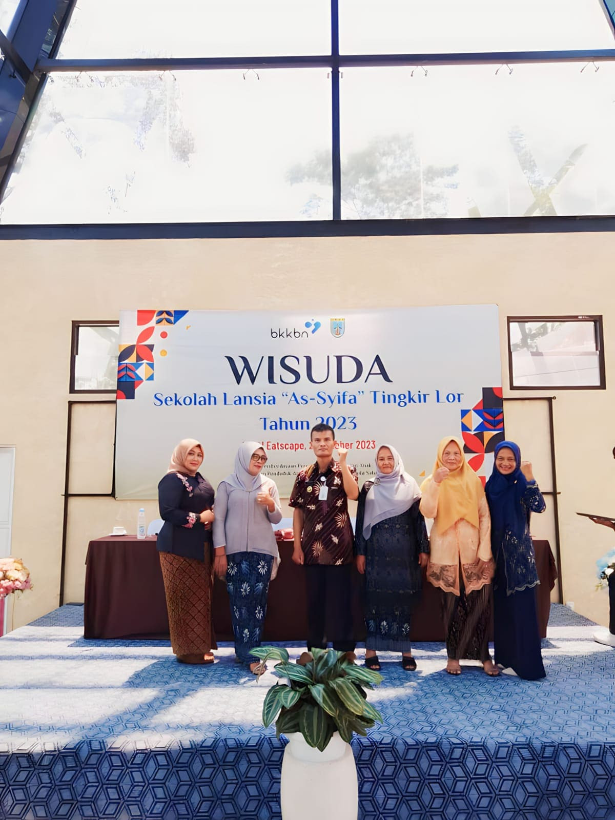 Kader Posyandu Lansia Asy_Syifa dengan Lurah Tingkir Lor