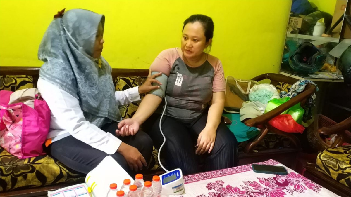 Kunjungan Dan Pendampingan Ibu Hamil dan Lansia di wilayah RW 15 Jomblang