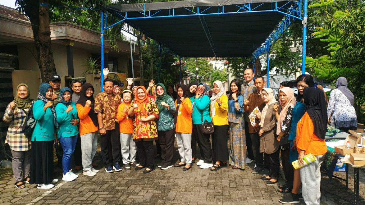 Kunjungan Ketua TP PKK Kota Semarang di PAUD Seruni Mijen TW 11 Kelurahan Jomblang