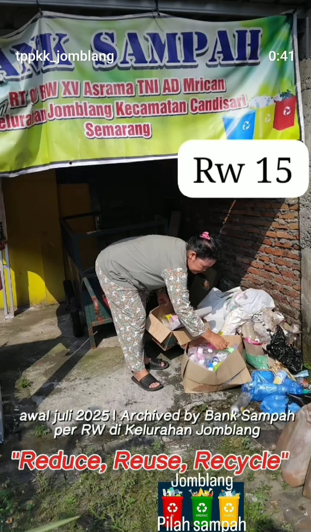 KEGIATAN PILAH SAMPAH KELURAHAN JOMBLANG