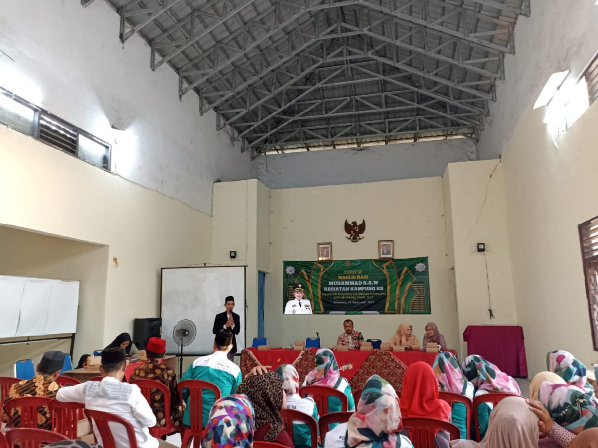 PERINGATAN MAULID NABI MUHAMMAD SAW KEGIATAN KAMPUNG KB KELURAHAN ROWOSARI