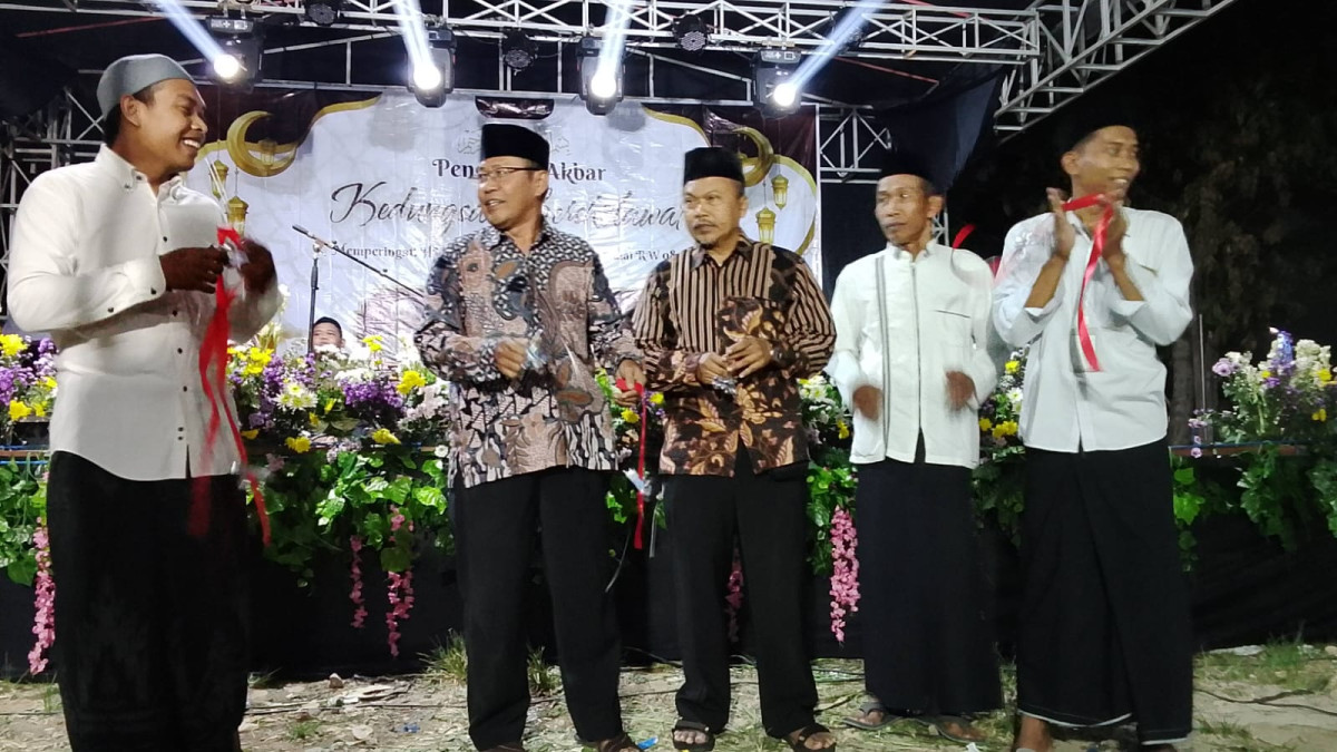 Peresmian gedung balai RW 08 dengan Kedungsari bersholawat