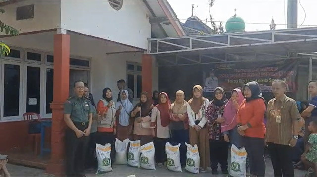 Pembagian Bantuan Beras
