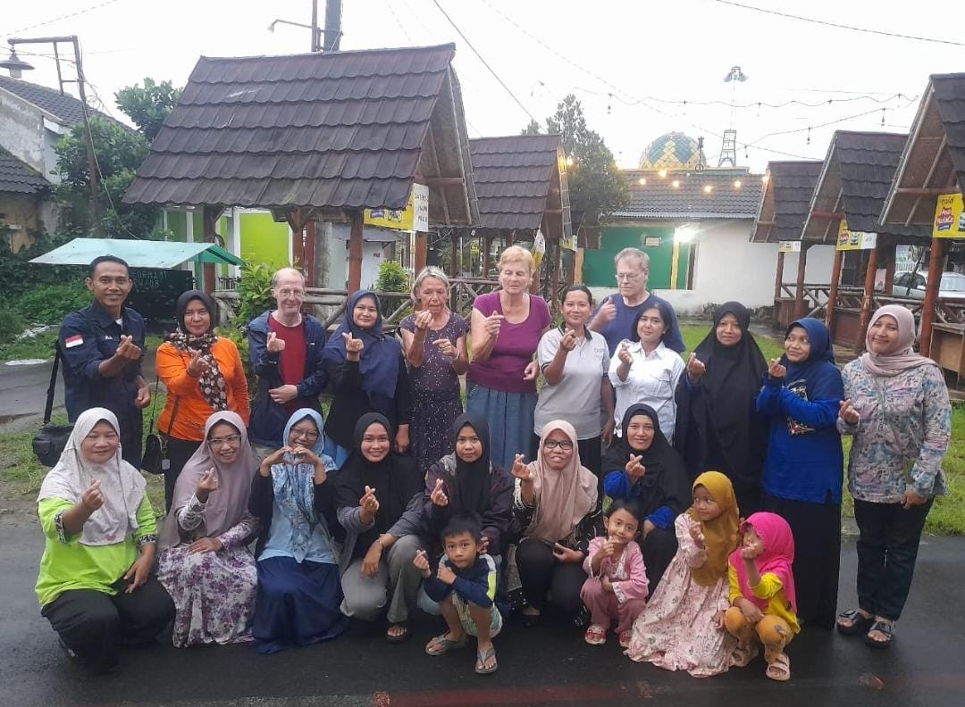 Sharing Kegiatan Pelayanan terhadap maysyarakat dengan Tourism German