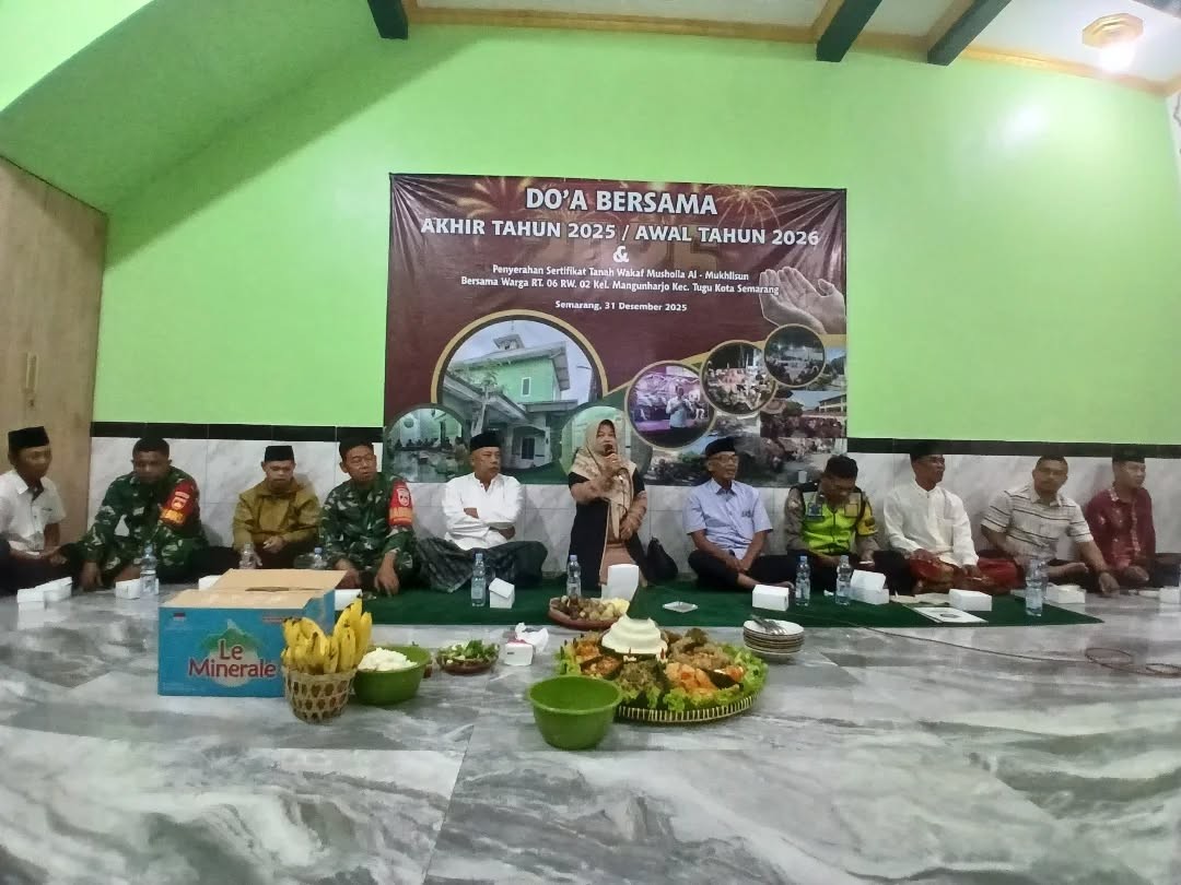 Kegiatan doa bersama akhir tahun 2025 / awal tahun 2026 di mashula al-mukhlisun bersama warga