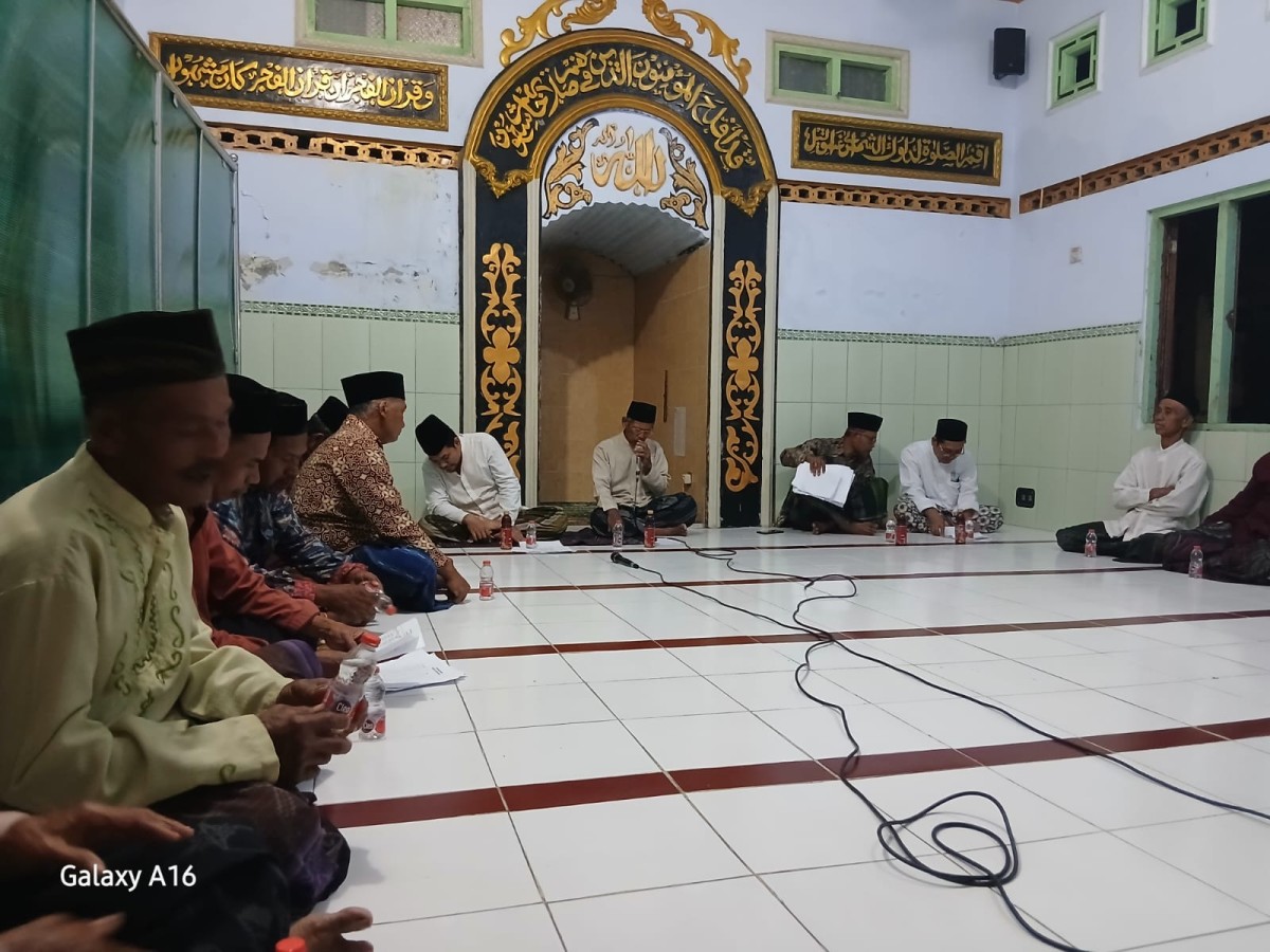 Acara arwah jamak  d mushola Baitussalam rt 04/04