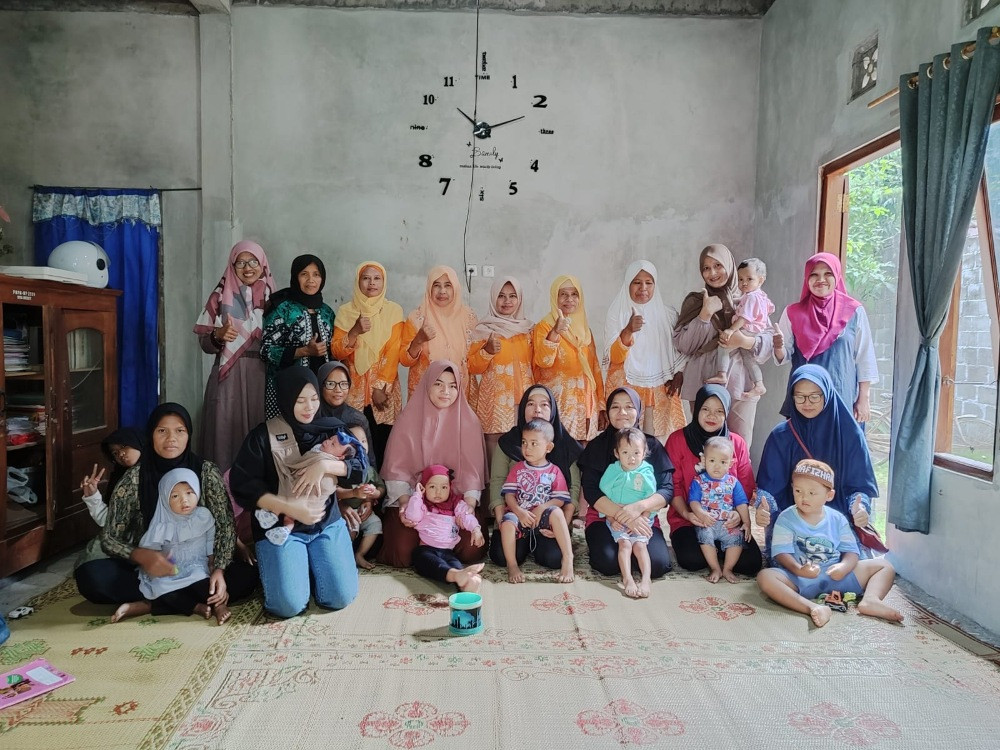 Posyandu serentak Cempaka Modinan