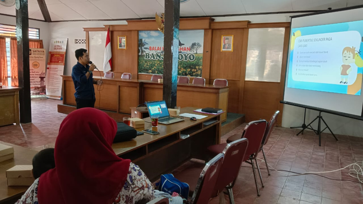 Pertemuan  BINA KELUARGA REMAJA BKR Kalurahan banjaroyo