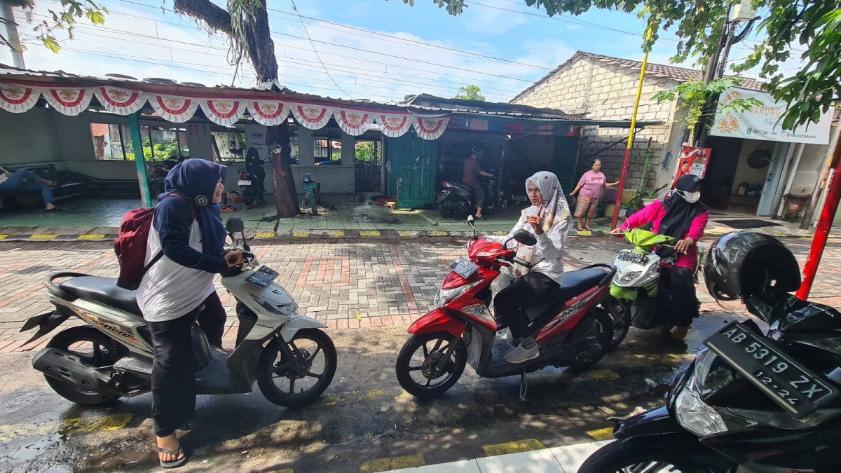 Kunjungan Kader lansia Gowok ke warga Lansia