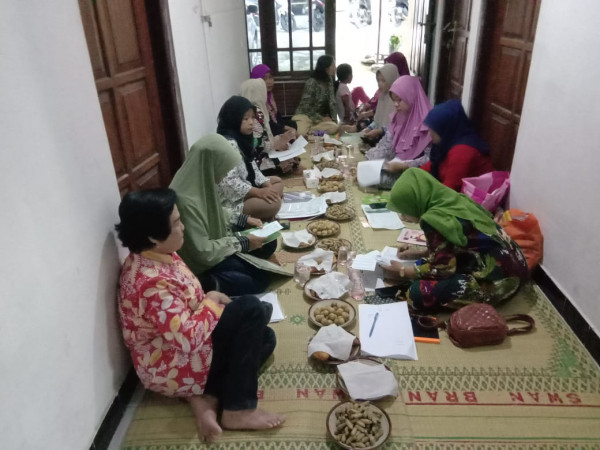 Kegiatan Pendidikan, Pertemuan rutin kader posyandu di padukuhan Gempol