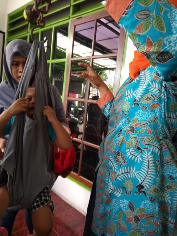 seksi Pendidikan, Pembagian vitamin A di posyandu Balita Padukuhan Gejayan